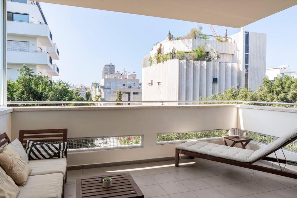 Sunny Luxury Apartments Tel Aviv Exterior photo